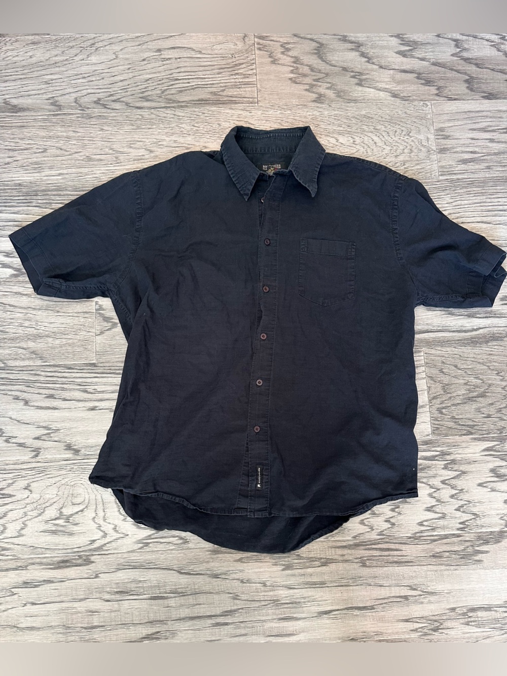 Casual Short-Sleeve Black Button-Down Shirt